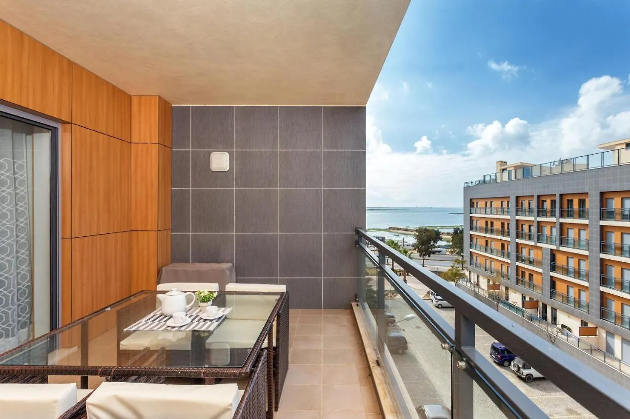 Privilege Apartment Buddha With Rooftop Pool, Village Marina - Olhao